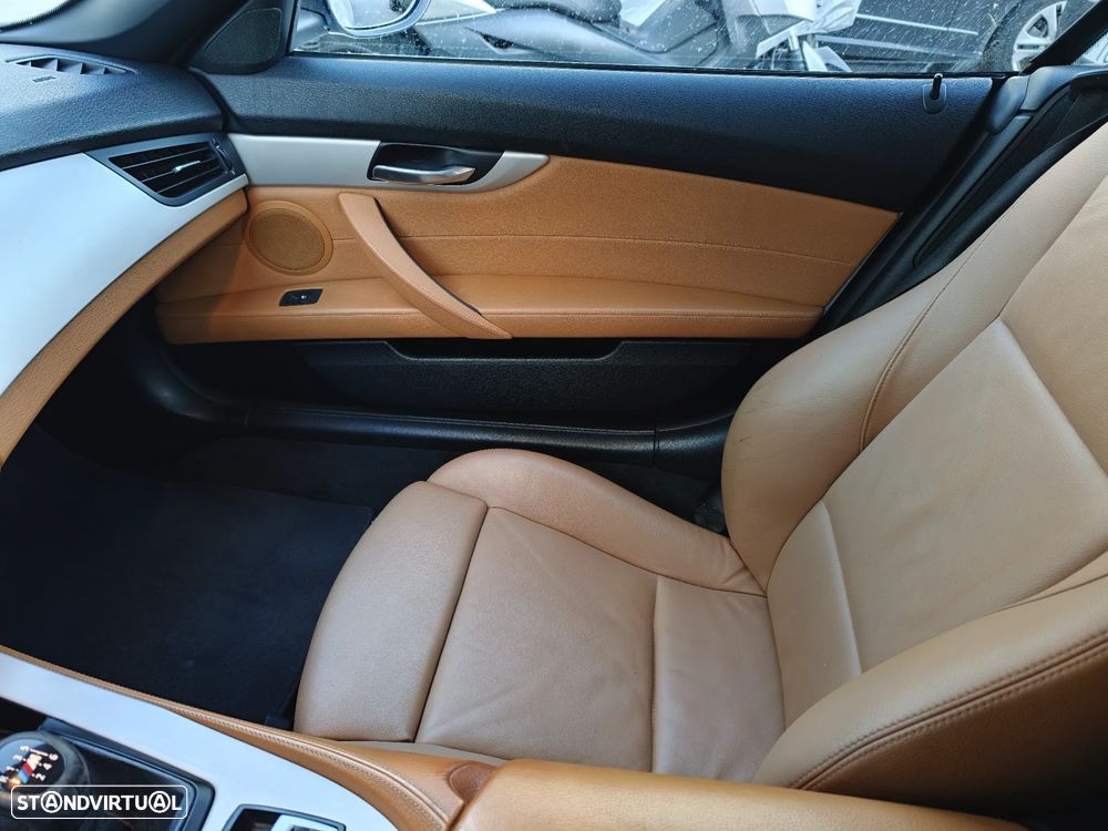 BMW Z4 sDrive23i - 9