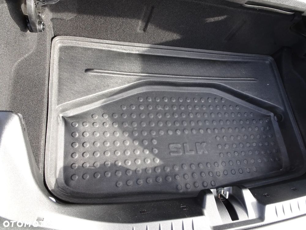 Mercedes-Benz SLK - 12