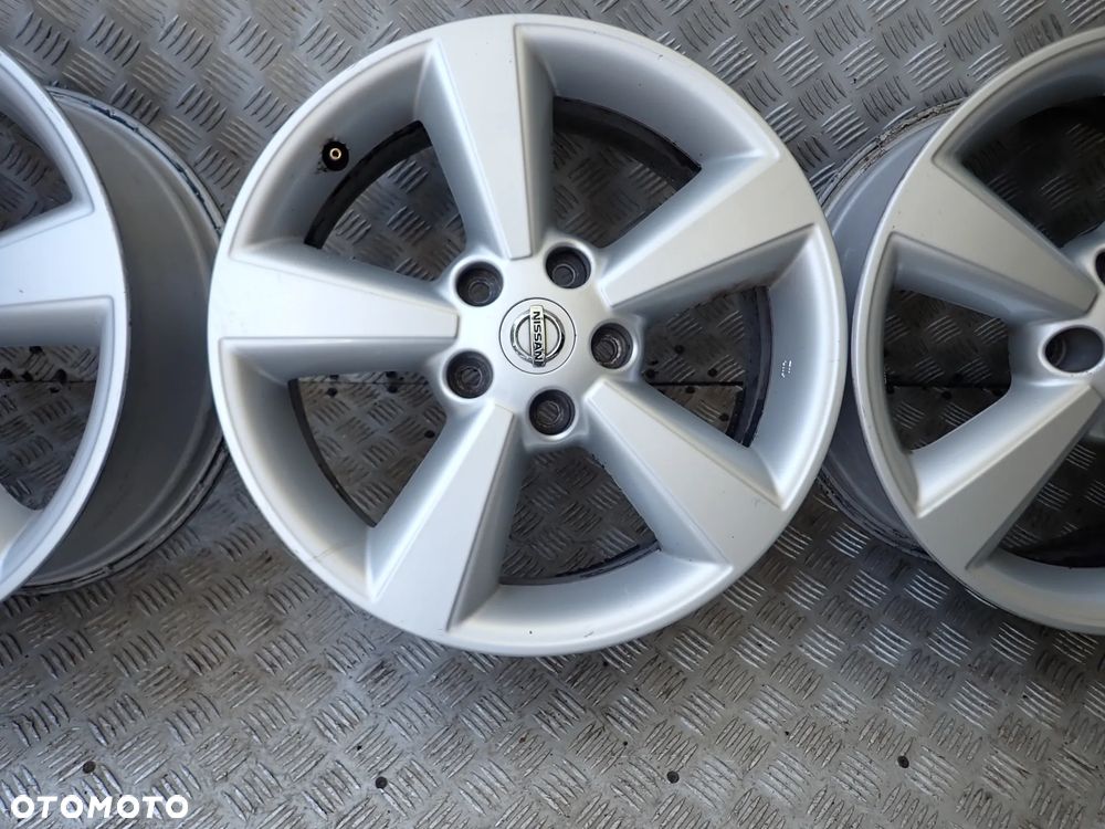 FELGI ALUMINIOWE NISSAN  6,5JX17  ET 40   5X114,3 - 6