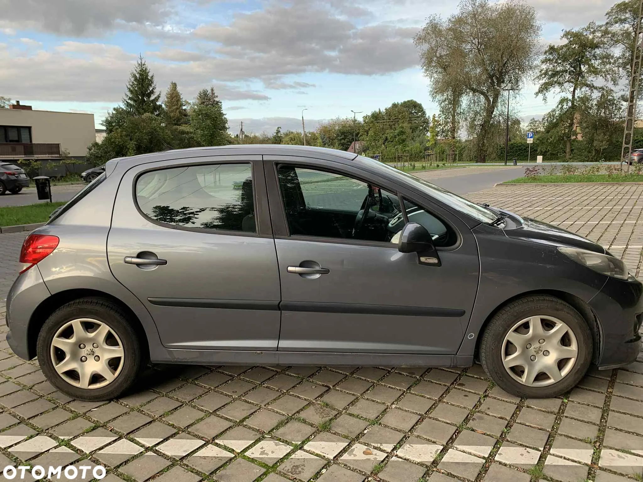 Peugeot 207 1.4 HDi Active - 1