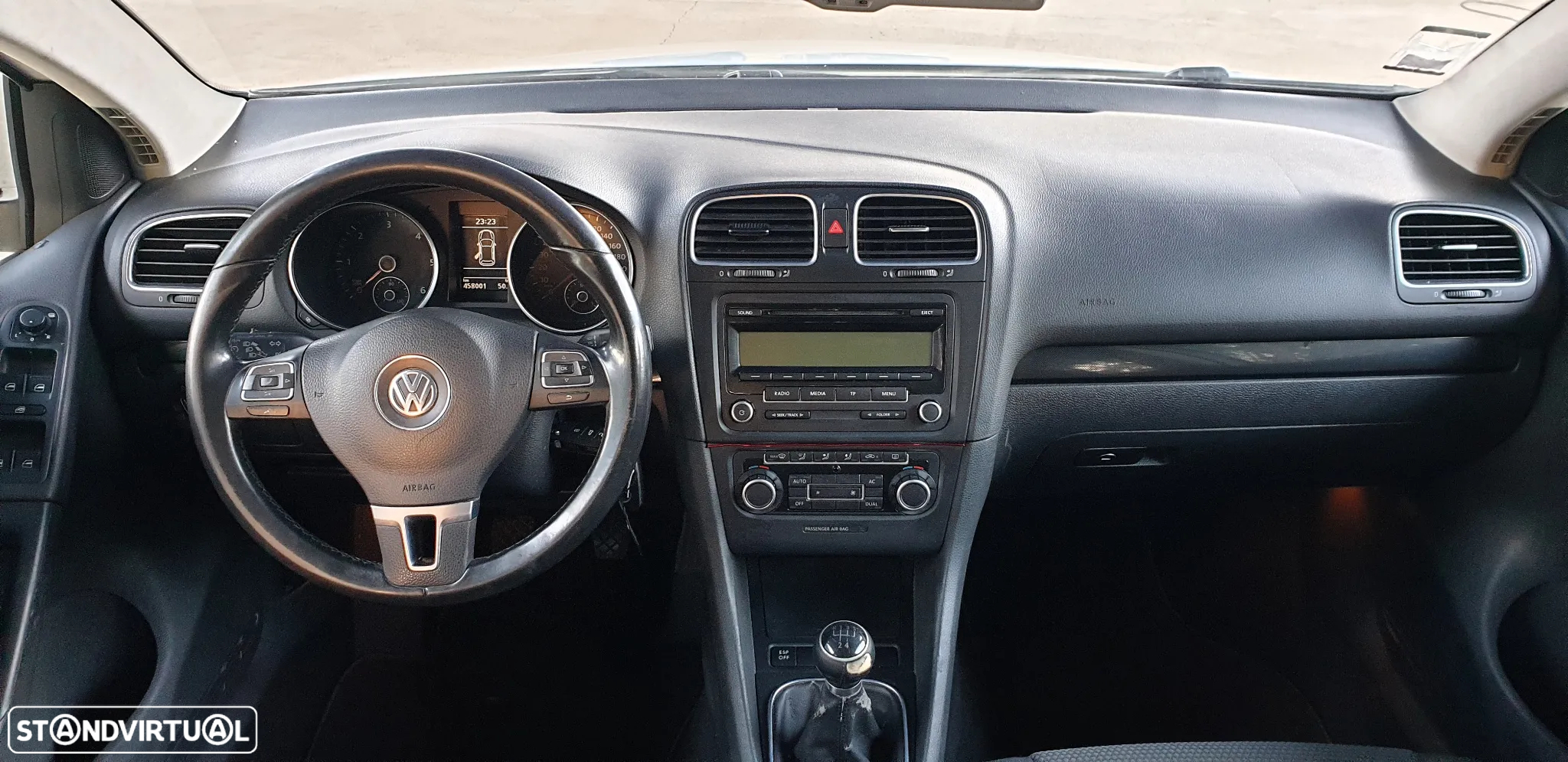 VW Golf 1.6 TDi Edition - 11