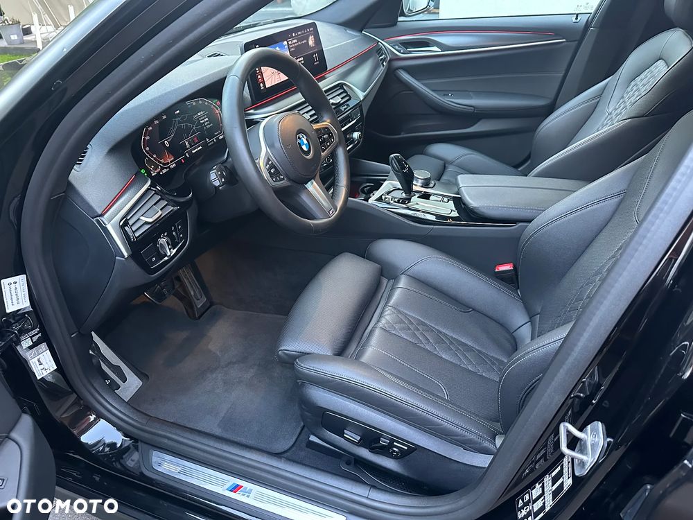 BMW Seria 5 520d xDrive MHEV - 6