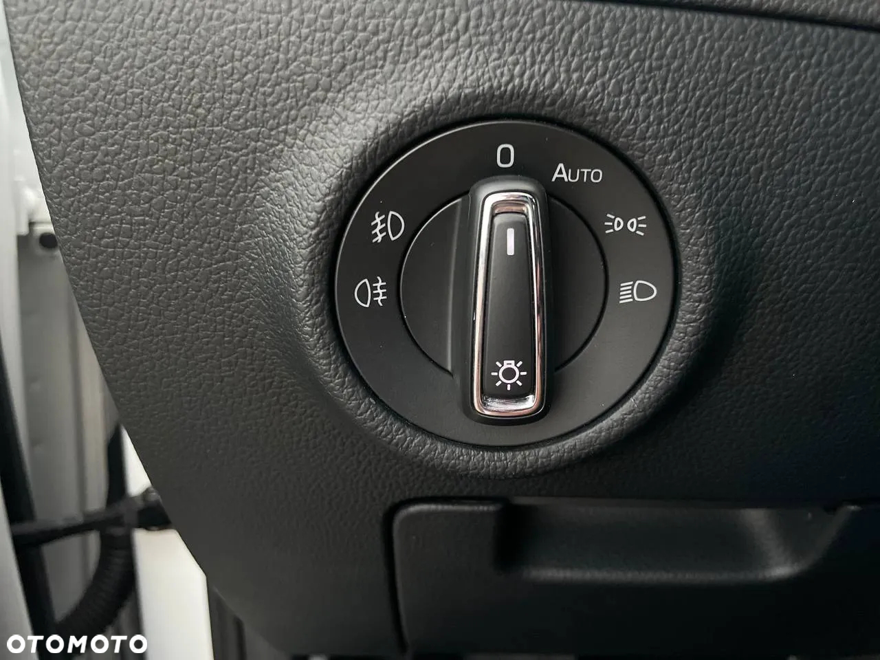 Skoda Superb Combi 2.0 TDI DSG Sportline - 23