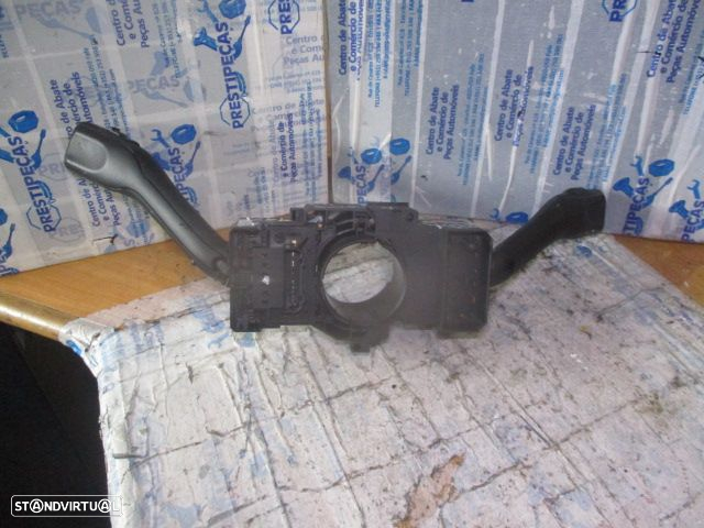 Comutador 8L0953513G VW GOLF 4 2000 (Luzes, Piscas, Escovas) VW NEW BEETLE 1999 2.0 I 115CV 3P PRETO (Luzes, Piscas, Escovas)  AUDI A3 8L 2000 1.9 TDI 110CV 0P CINZA (Luzes, Piscas, Escovas) - 2