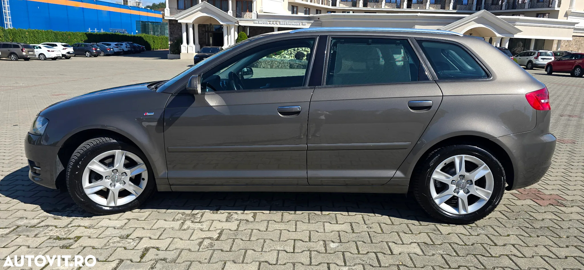 Audi A3 1.2 TFSI Sportback S tronic Ambiente - 2