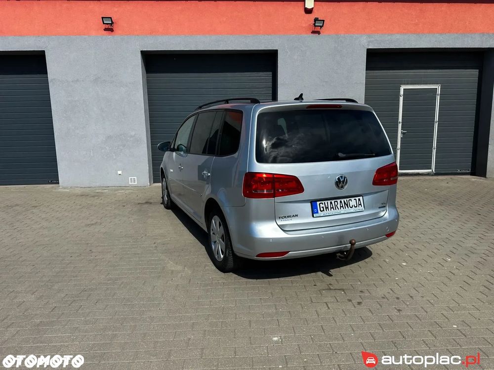 Volkswagen Touran - 17