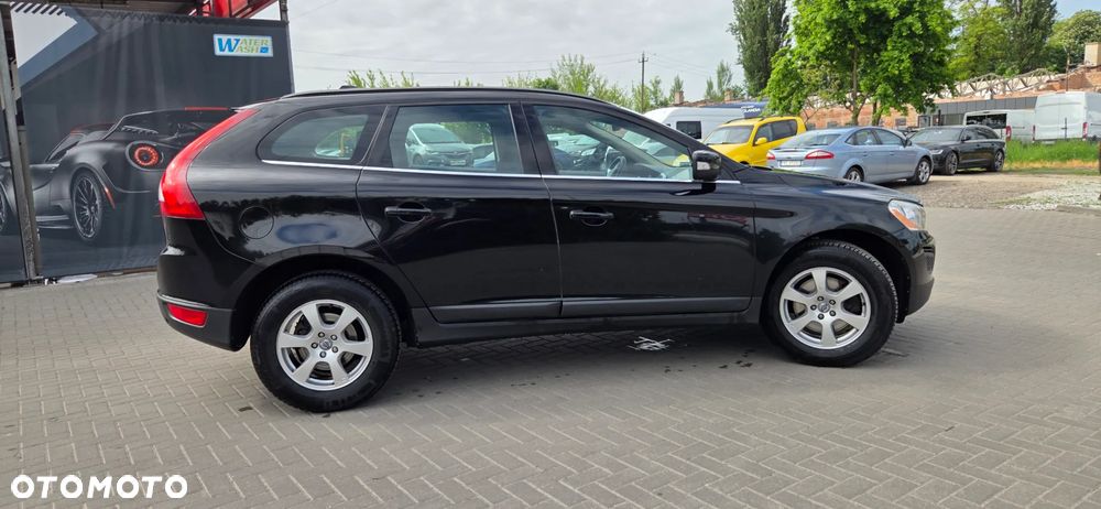 Volvo XC 60 D4 Geartronic Momentum - 17