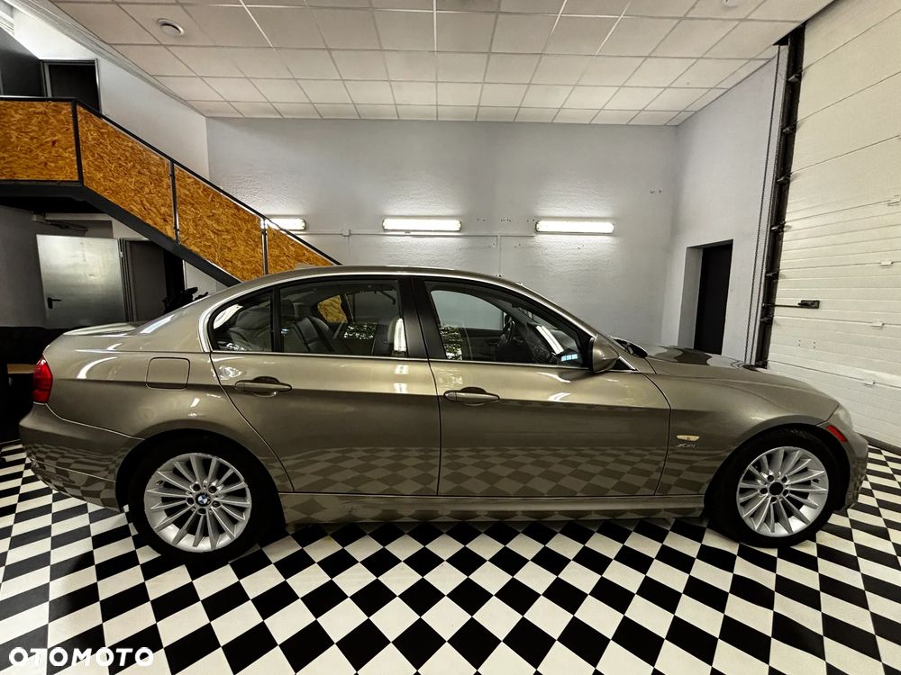 BMW Seria 3 335i Sport-Aut Luxury Line - 4