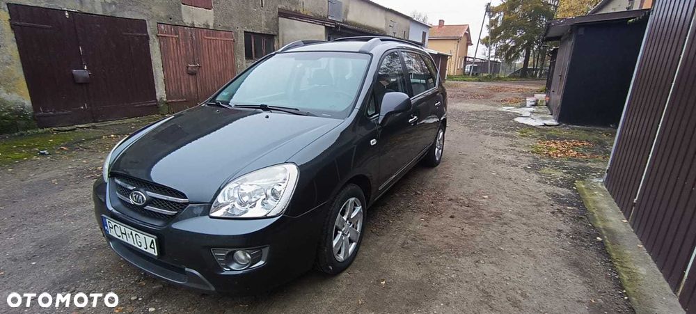 Kia Carens - 3