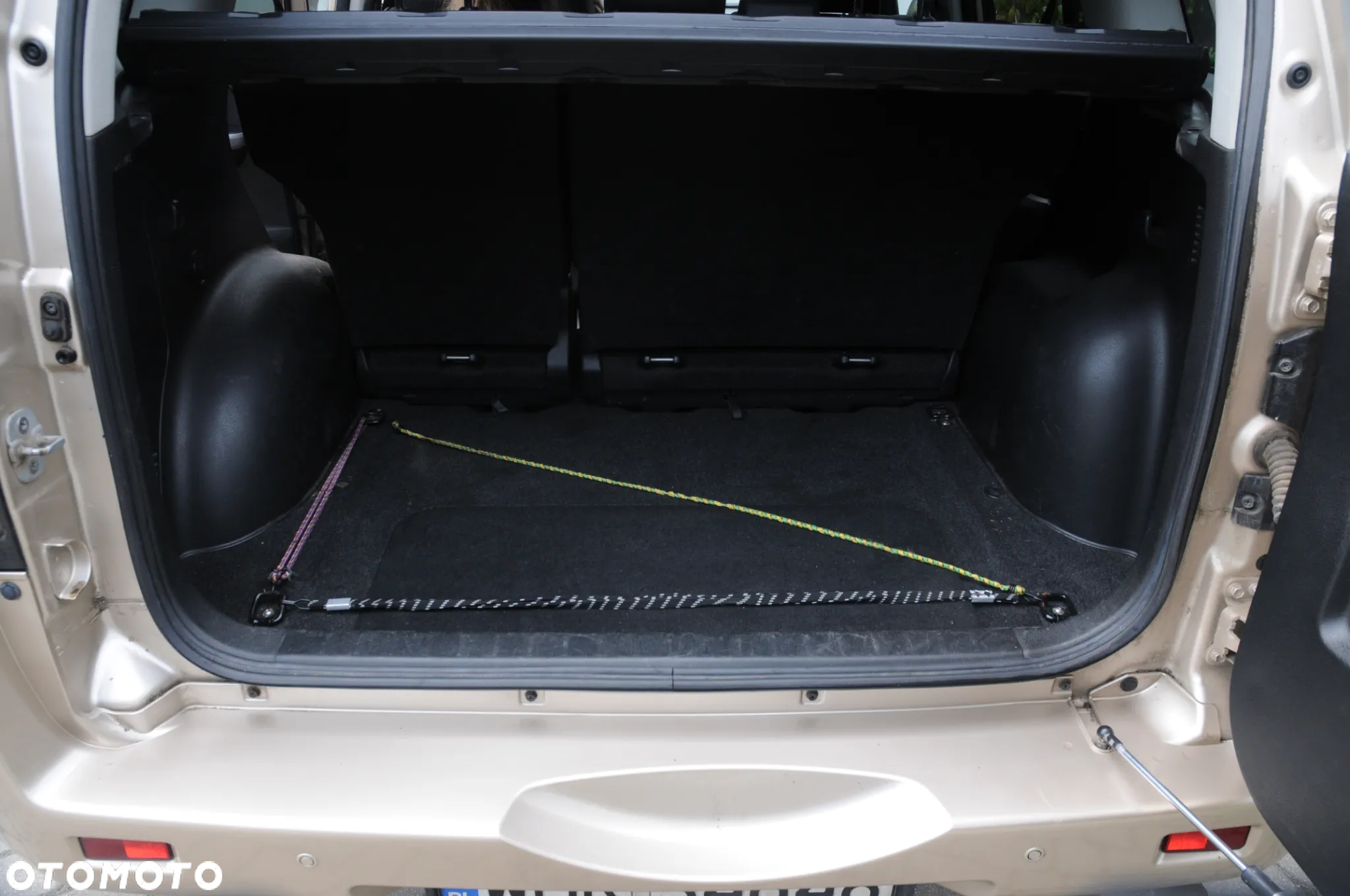 Suzuki Grand Vitara 2.4 De Luxe - 14