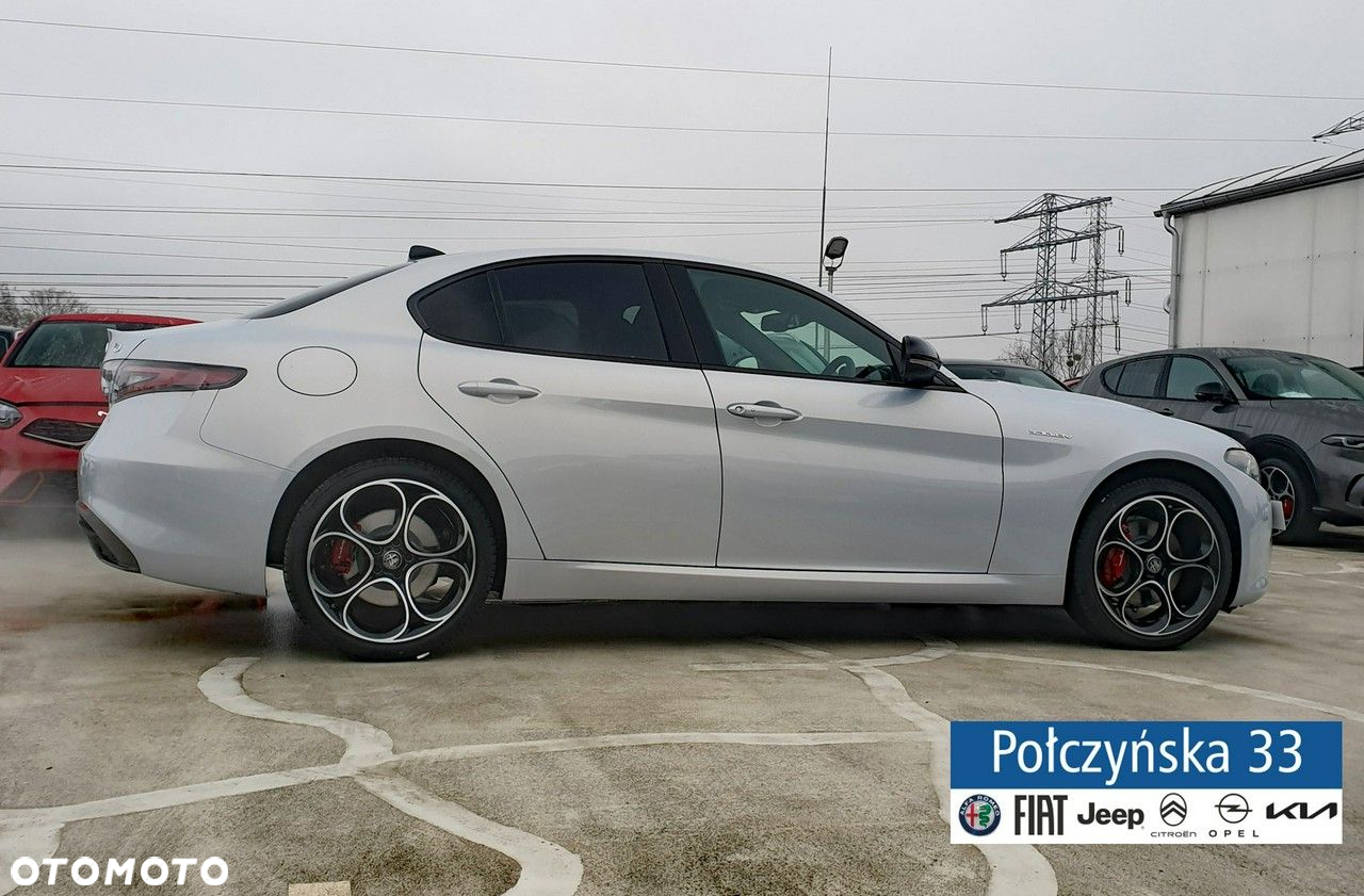 Alfa Romeo Giulia - 5