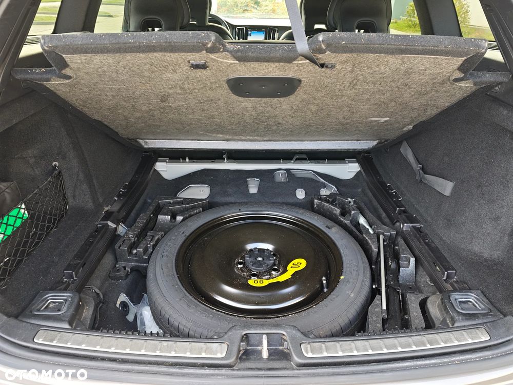 Volvo V60 D3 Drive-E Momentum - 28