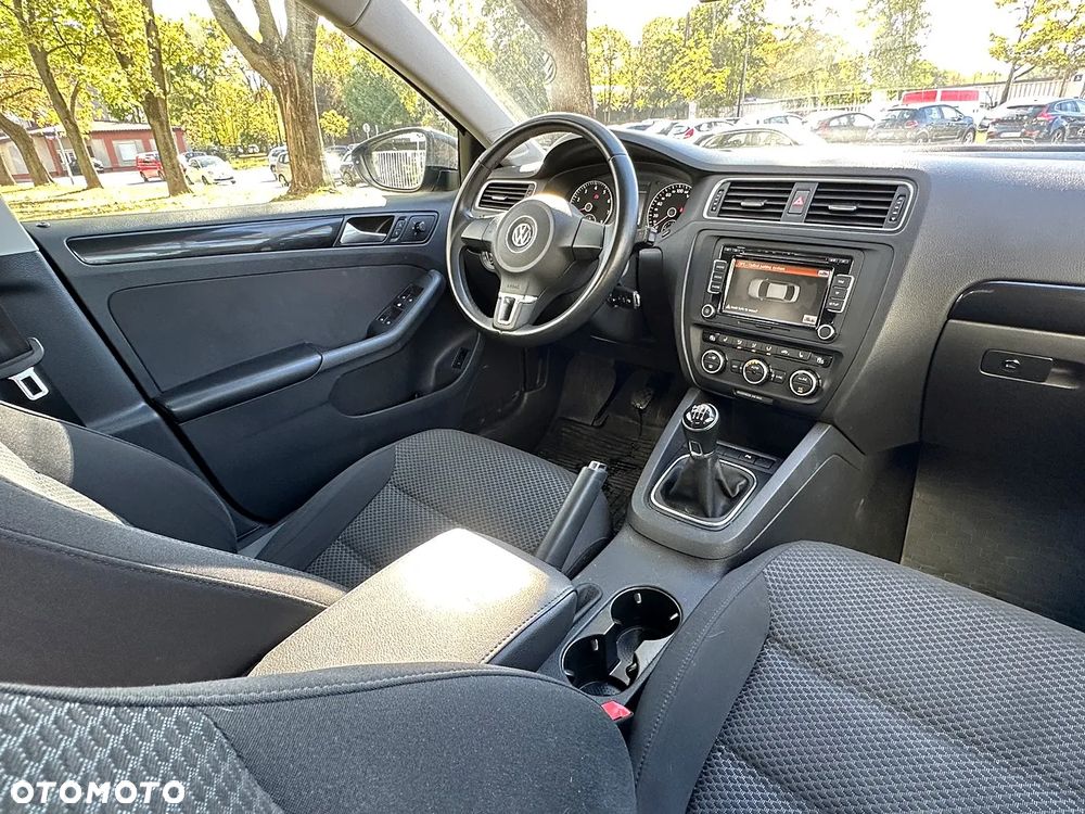 Volkswagen Jetta 1.4 TSI Comfortline - 14