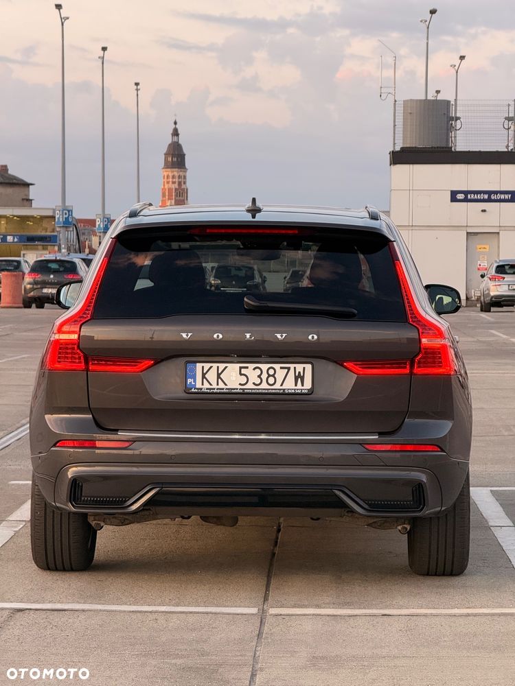 Volvo XC 60 B4 D Plus Dark - 10