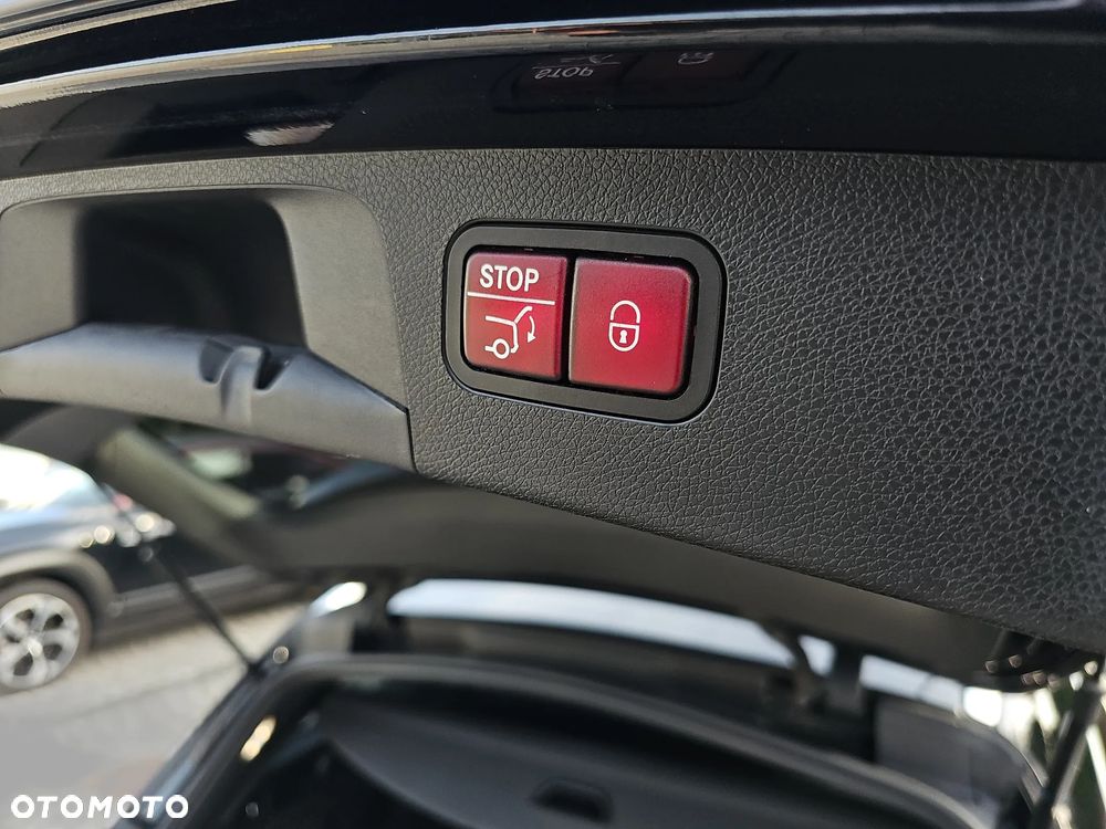 Mercedes-Benz Klasa E 220 d 9G-TRONIC - 27