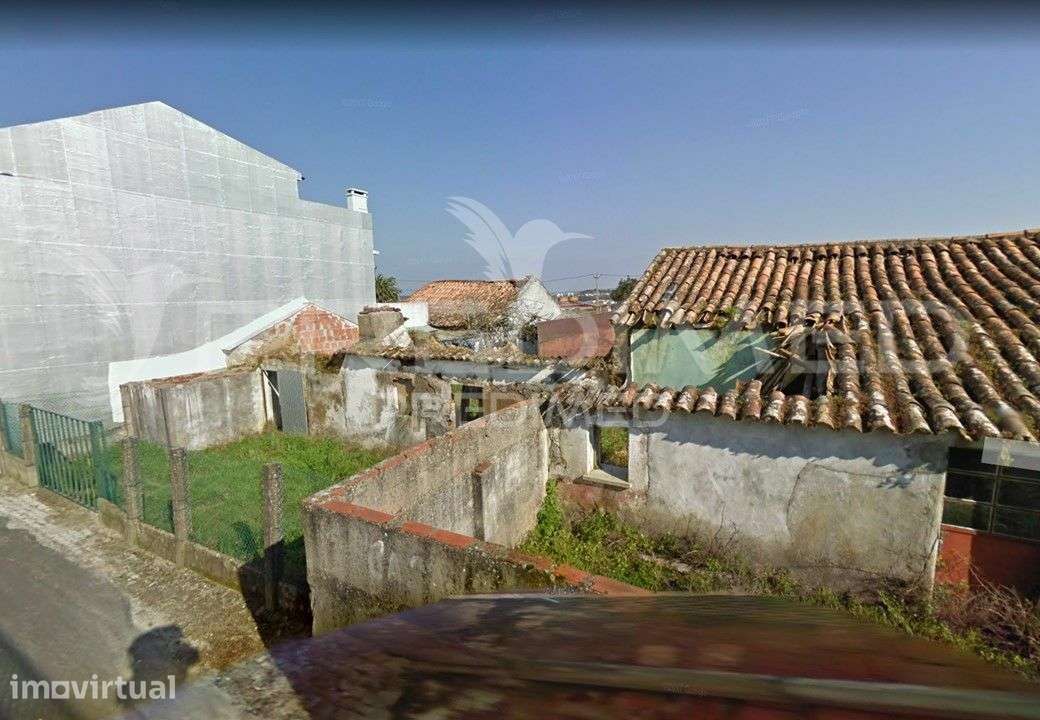 VALE COVO. Lote urbano com ruína - Grande imagem: 2/3