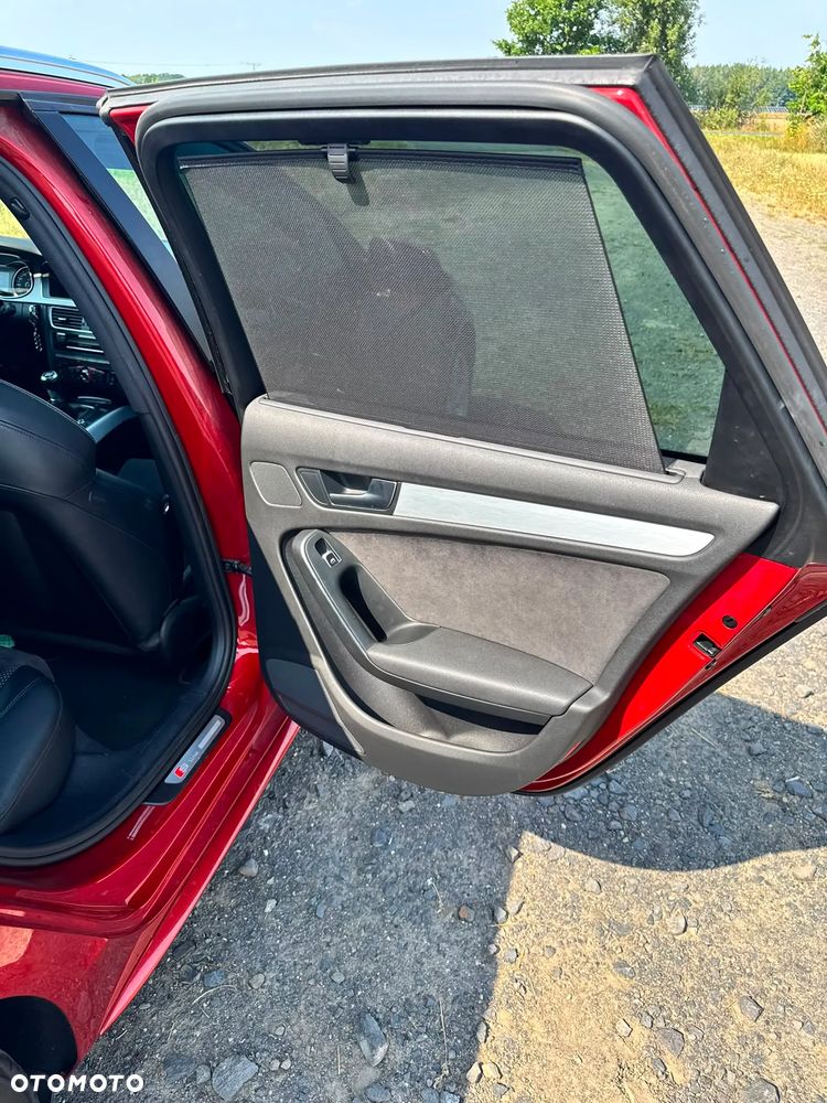 Audi A4 Avant 2.0 TDI Quattro - 30