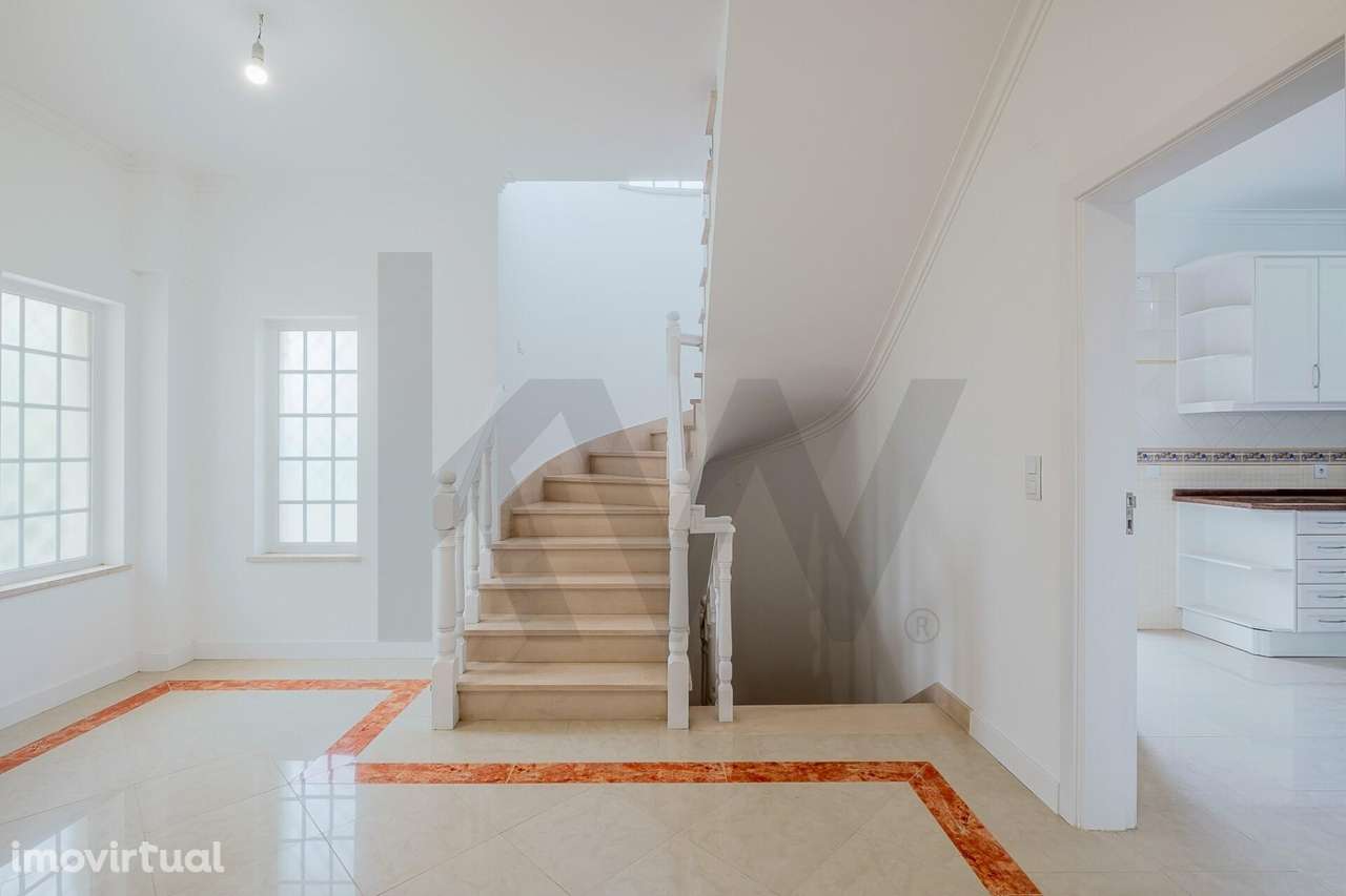 Moradia T4 com Piscina em Marisol, Charneca da Caparica e Sobreda - Grande imagem: 3/37