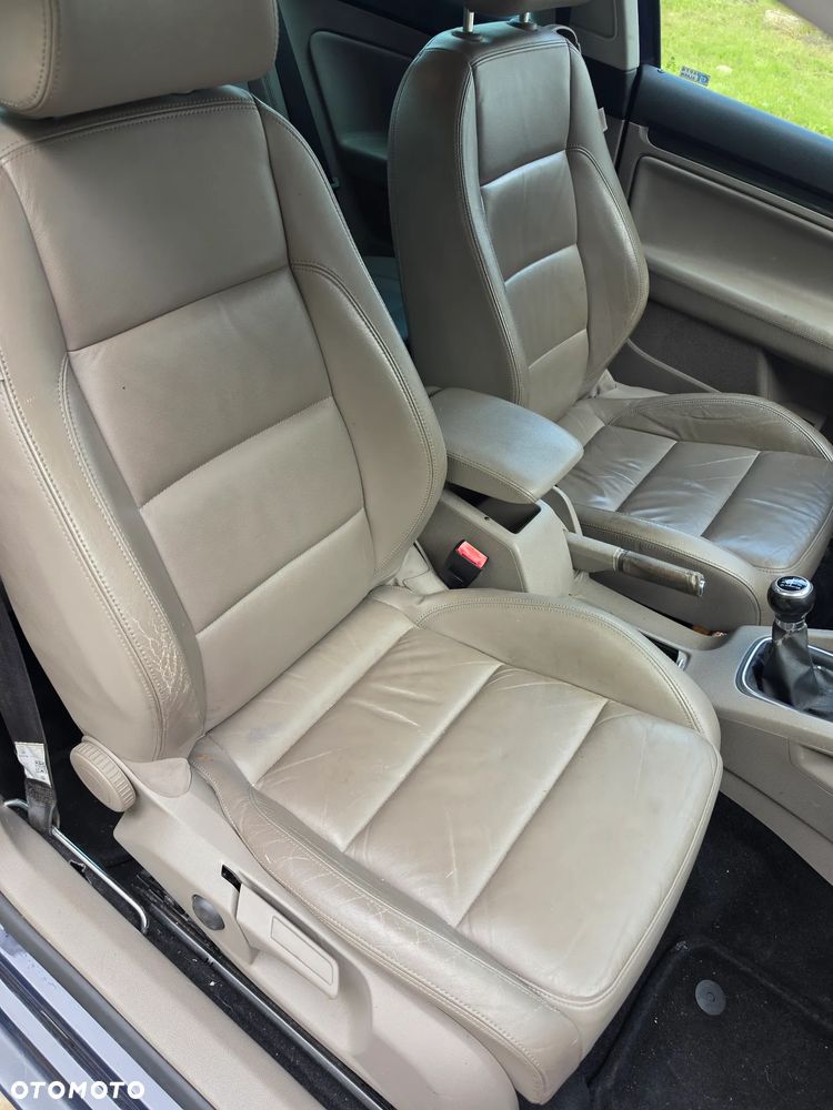 Volkswagen Golf - 9