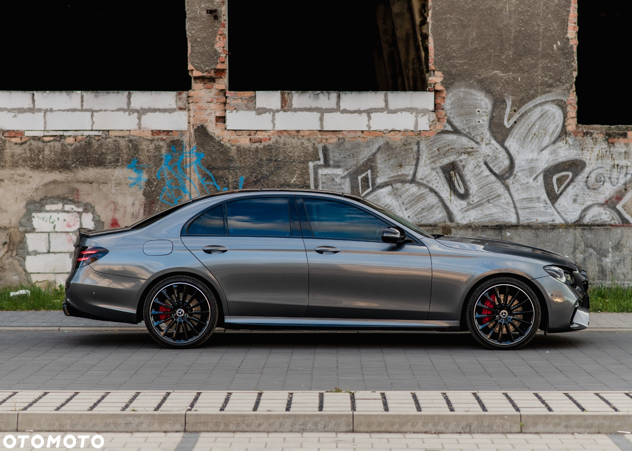 Mercedes-Benz Klasa E 400 4-Matic 9G-TRONIC - 5