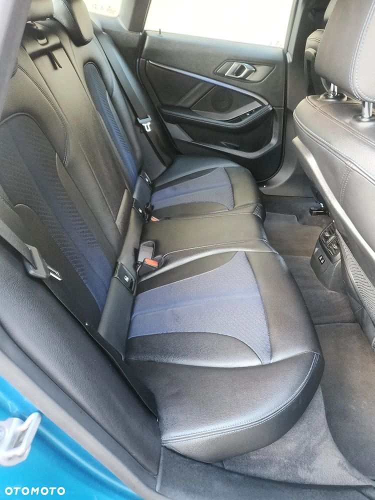 BMW Seria 2 218i M Sport - 11