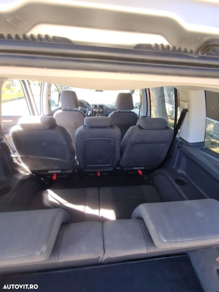 Volkswagen Touran 1.6 TDI BlueMotion Technology Comfortline - 22