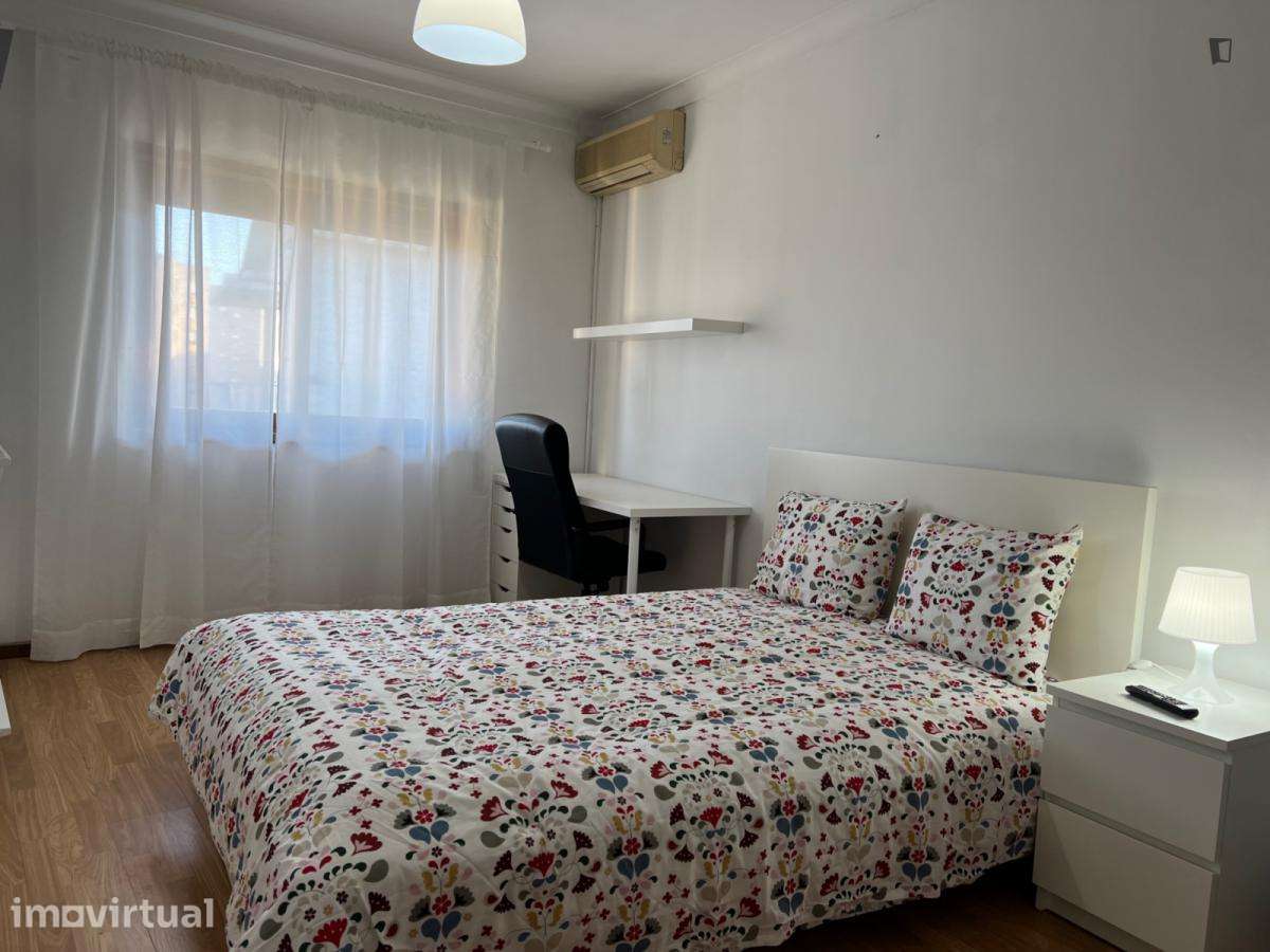 Quarto - localizado em Trofa Porto - Grande imagem: 2/9