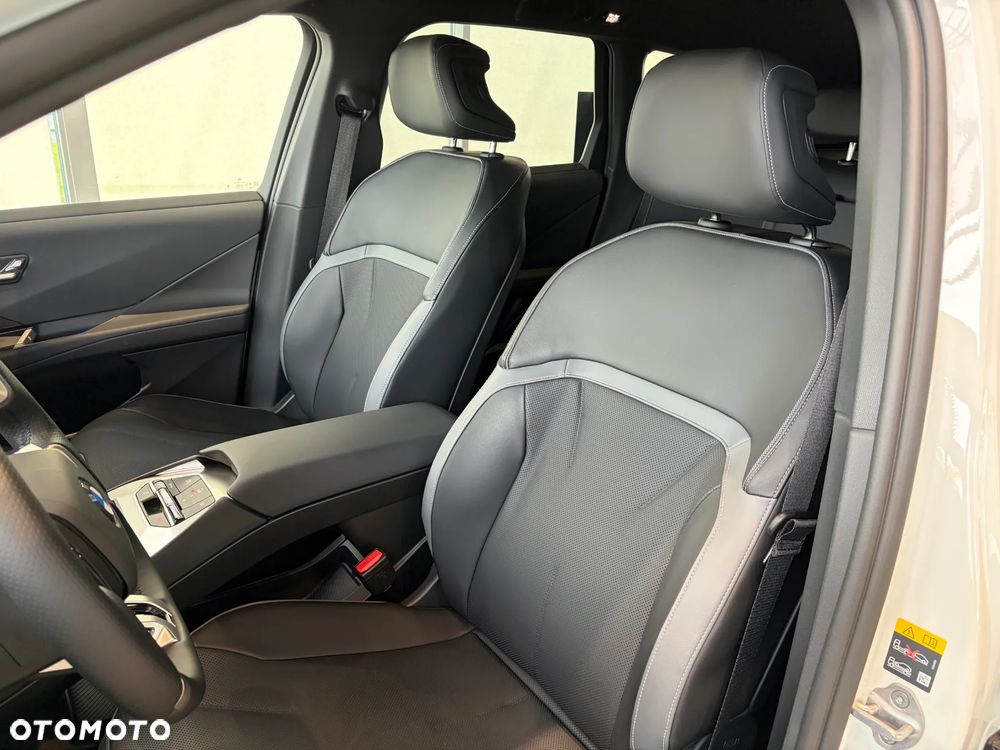BMW iX3 - 13
