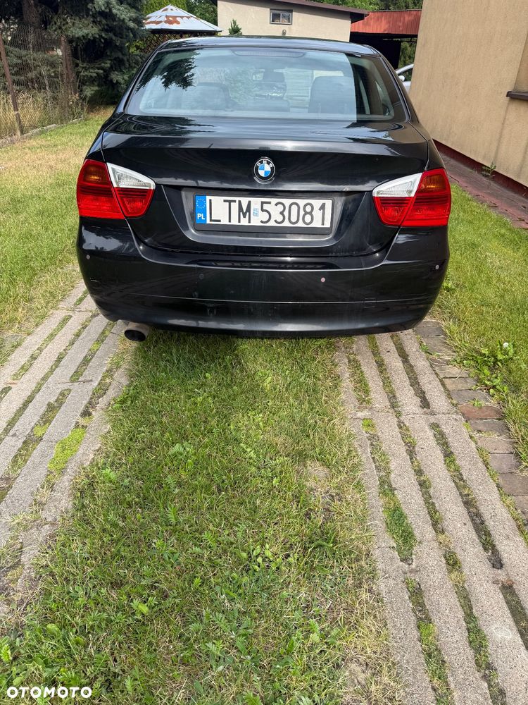 BMW Seria 3 318i - 4