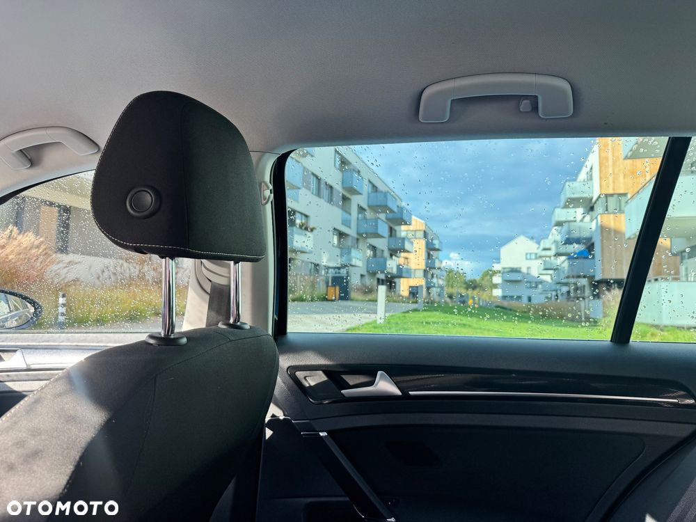 Volkswagen Golf - 18