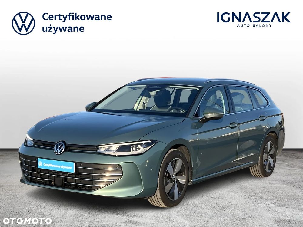 Volkswagen Passat - 1