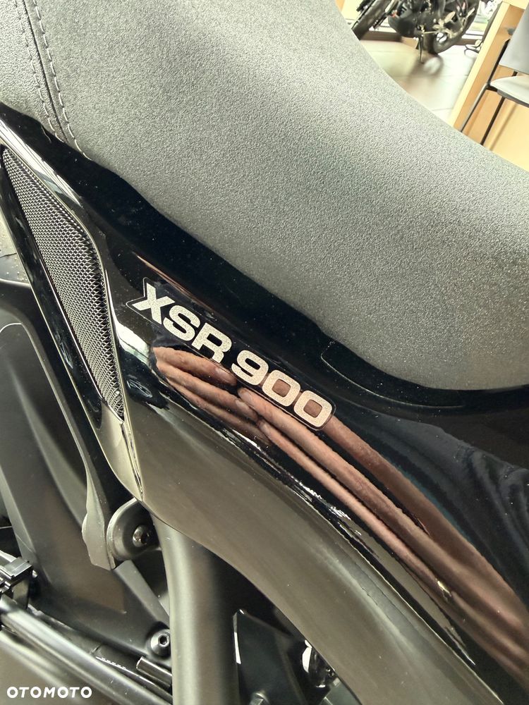 Yamaha XSR - 6