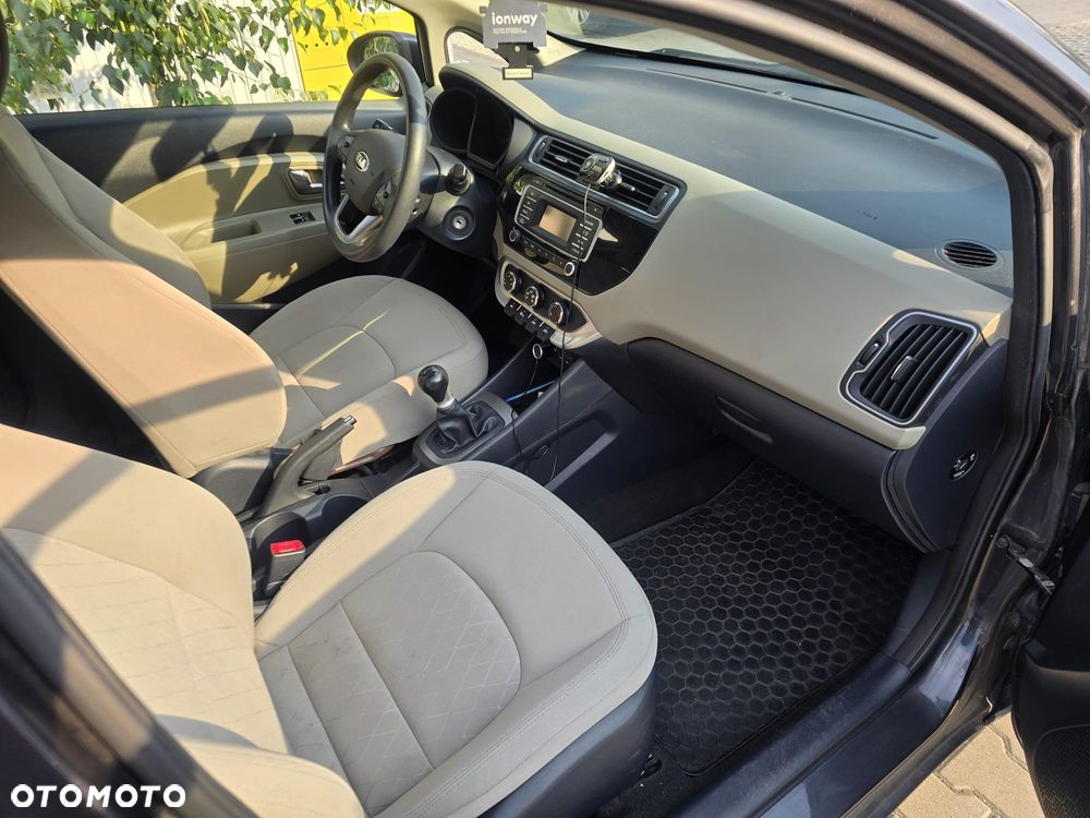 Kia Rio 1.2 M - 8