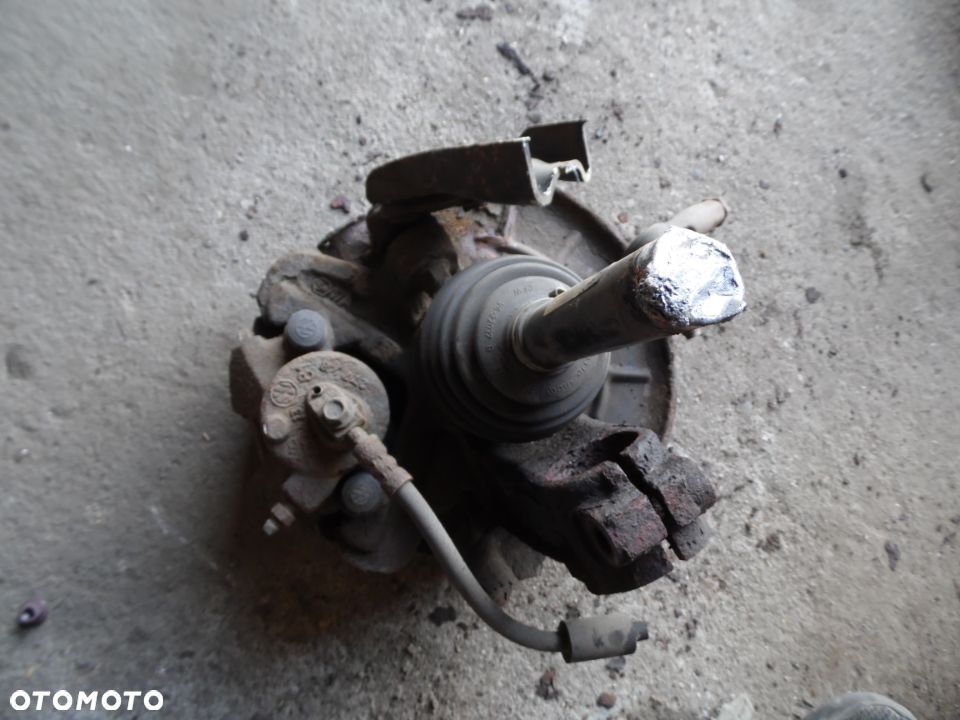 zwrotnica piasta prawa prawy przód  przednia Seat Ibiza 6J - 2