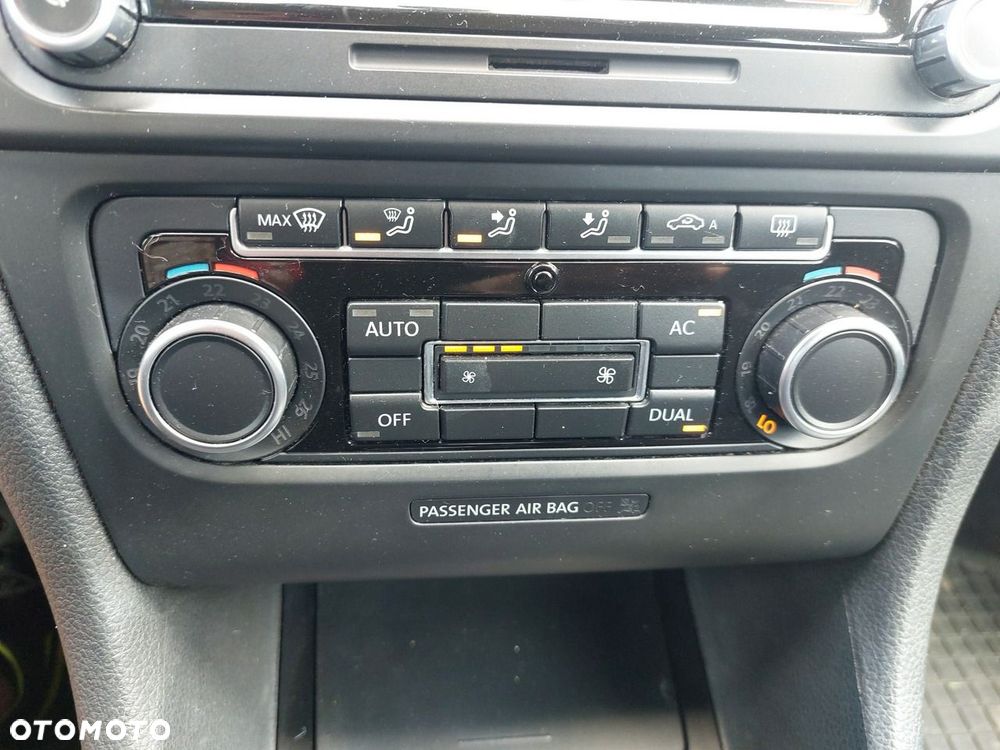 Volkswagen Golf - 22