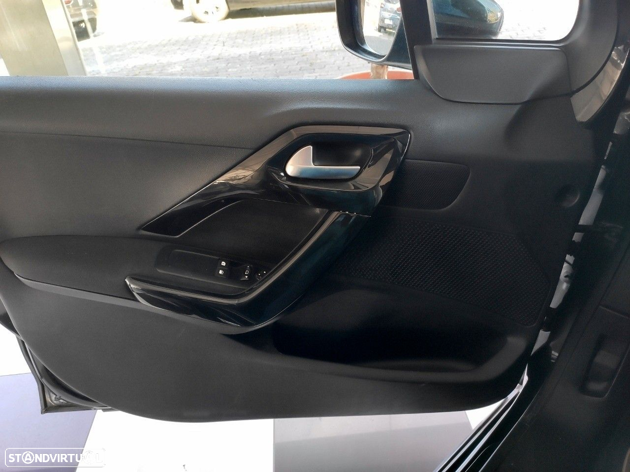 Peugeot 208 1.6 BlueHDi Style - 9