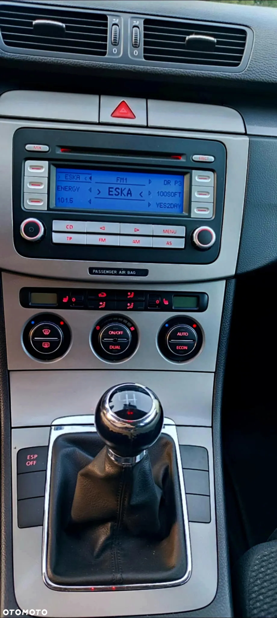 Volkswagen Passat 2.0 TDI DPF Comfortline - 23