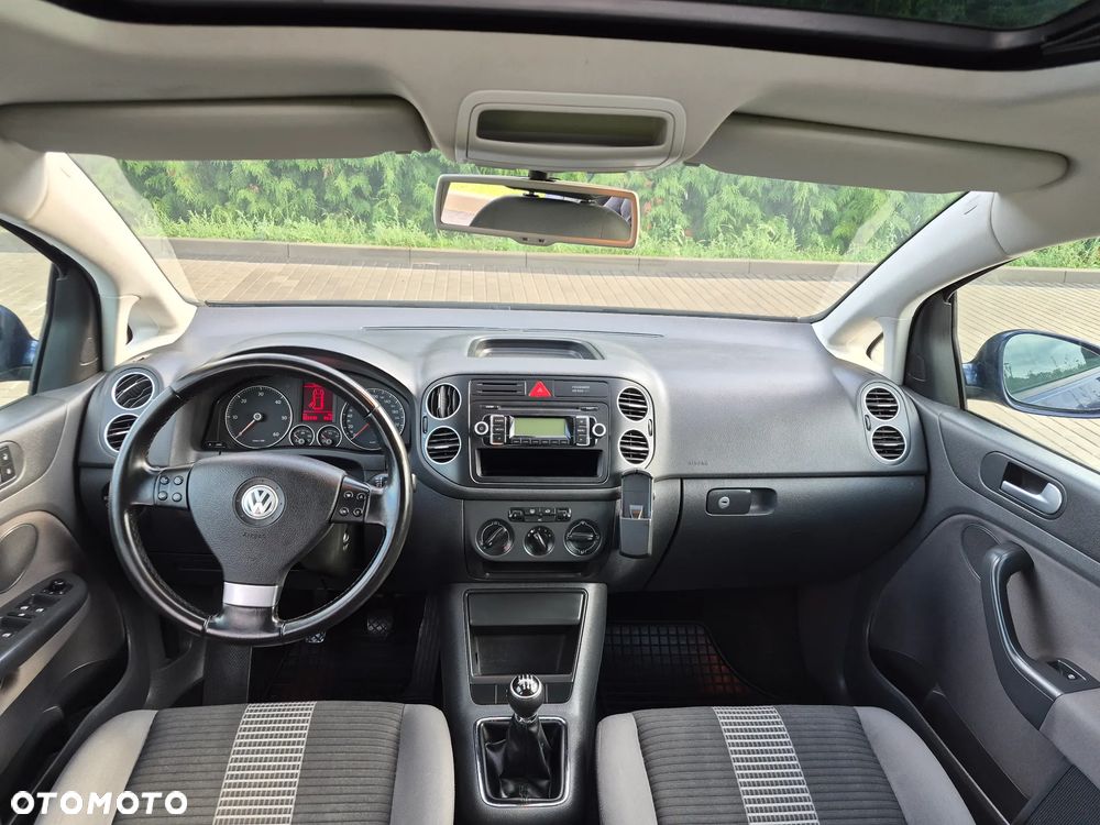 Volkswagen Golf Plus - 12