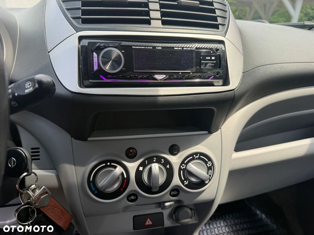 Nissan Pixo 1.0 Visia - 11