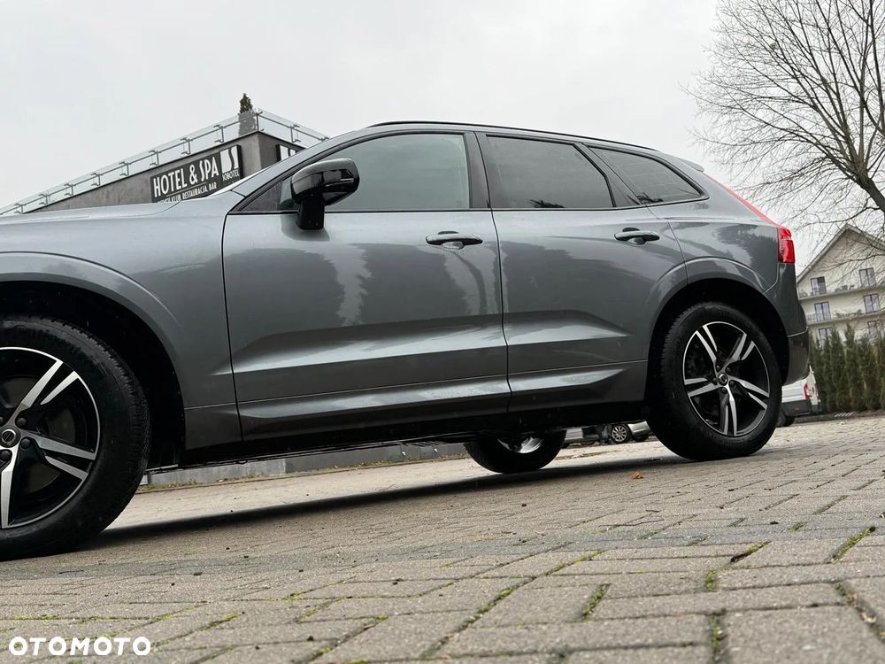 Volvo XC 60 B4 D AWD R-Design - 4