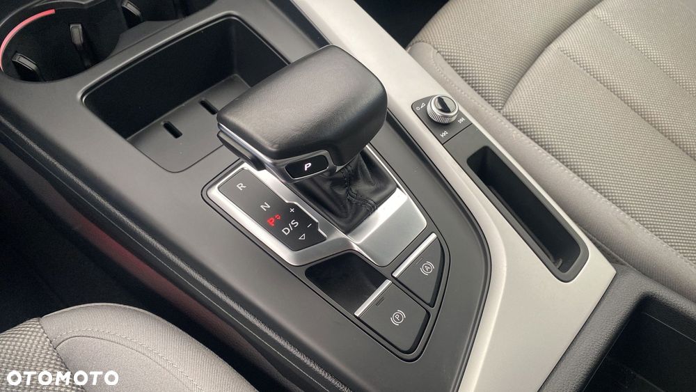 Audi A4 Limousine 30 TDI mHEV S tronic - 19