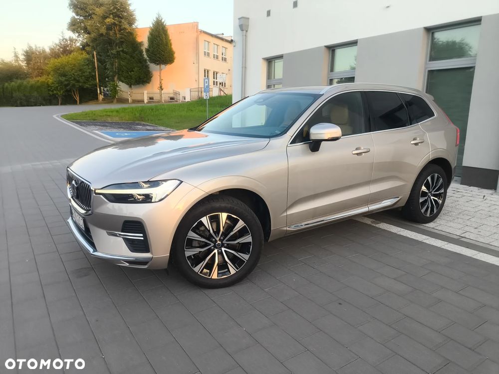 Volvo XC 60 B5 B AWD Plus Bright - 4