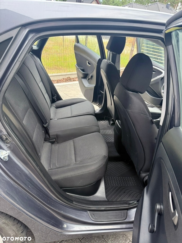 Hyundai i30 1.4 CRDi Comfort - 31