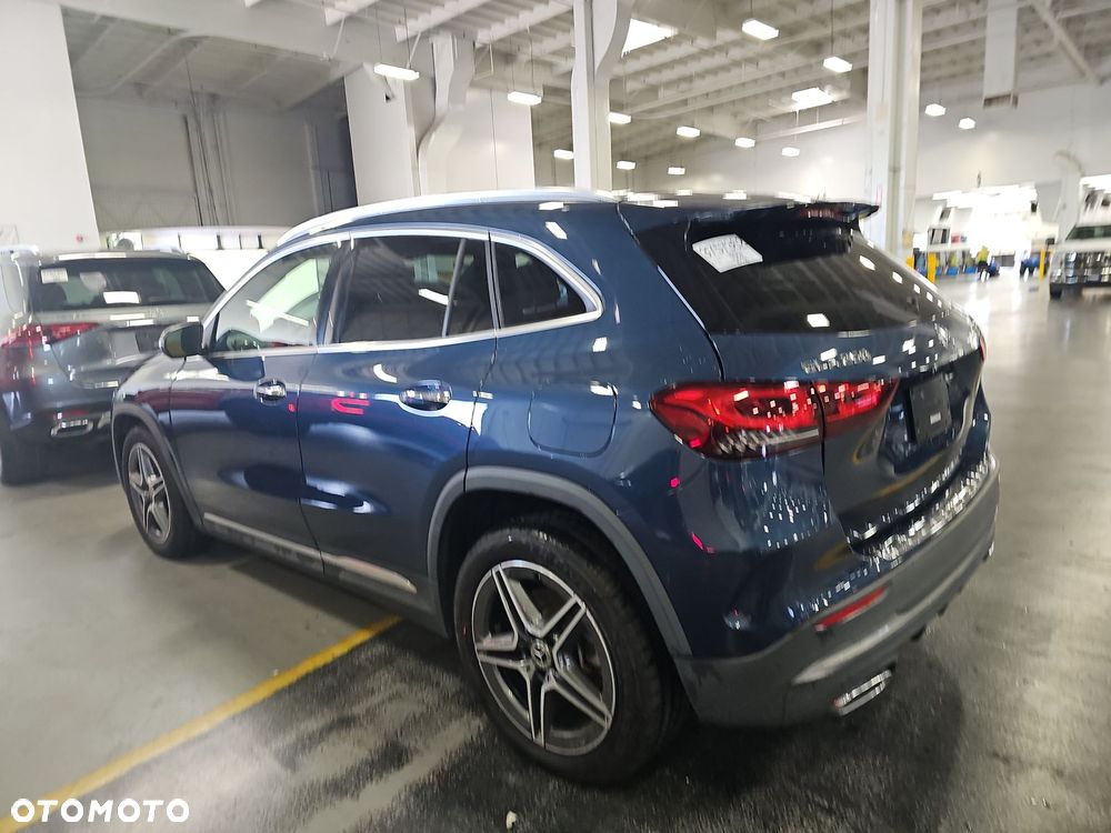 Mercedes-Benz GLA 250 4-Matic - 2