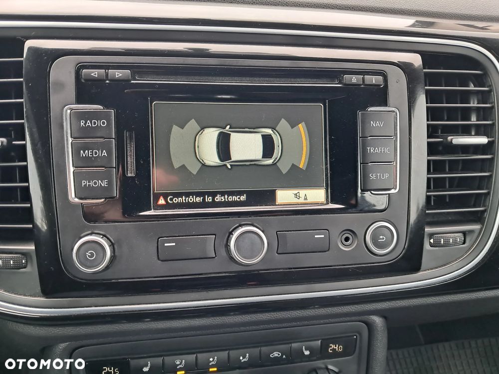 Volkswagen Beetle 1.6 TDI DPF Blue Motion Technologie Design - 11