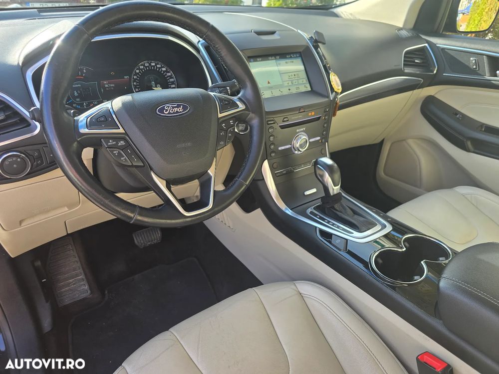 Ford Edge 2.0 TDCi Powershift Titanium - 11