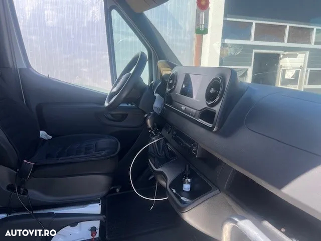Mercedes-Benz SPRINTER 516 - 9