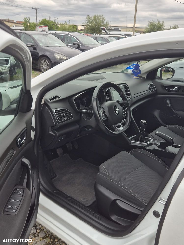 Renault Megane - 5