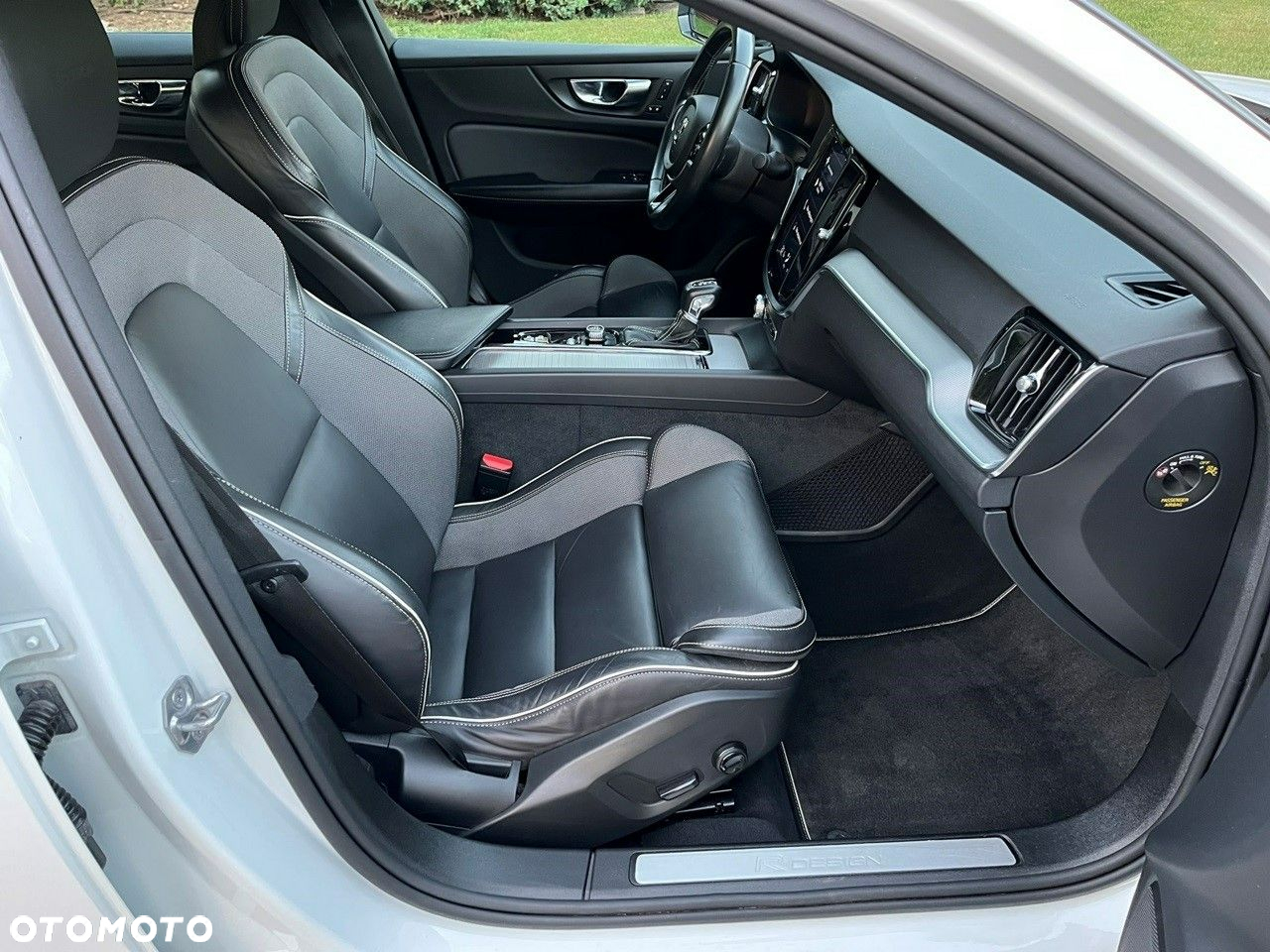 Volvo S60 T4 R-Design - 15