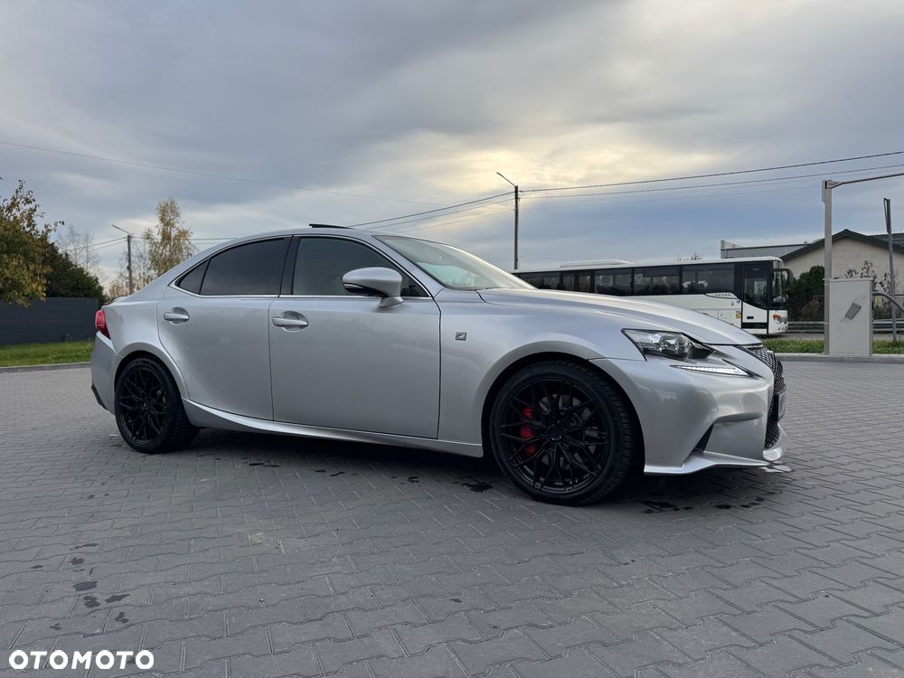 Lexus Inny - 6